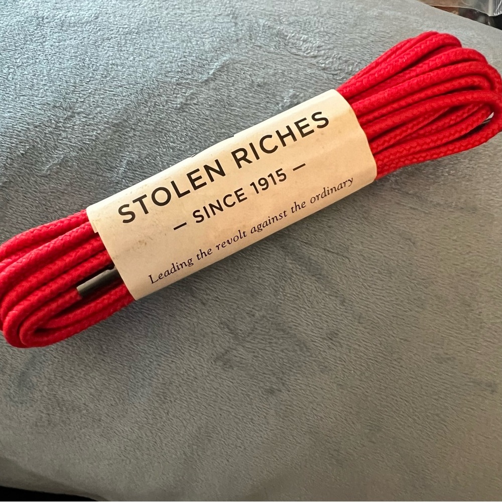 Stolen Riches Lace Bundle - Picture 2 of 7